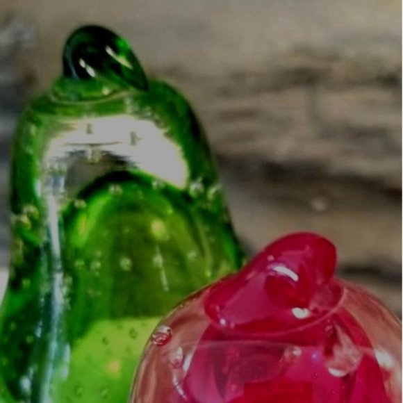 Vintage Handblown Bubble Glass Paperweights Ruby Red, Green Pear Set 4"x3.5" - Picture 4 of 4